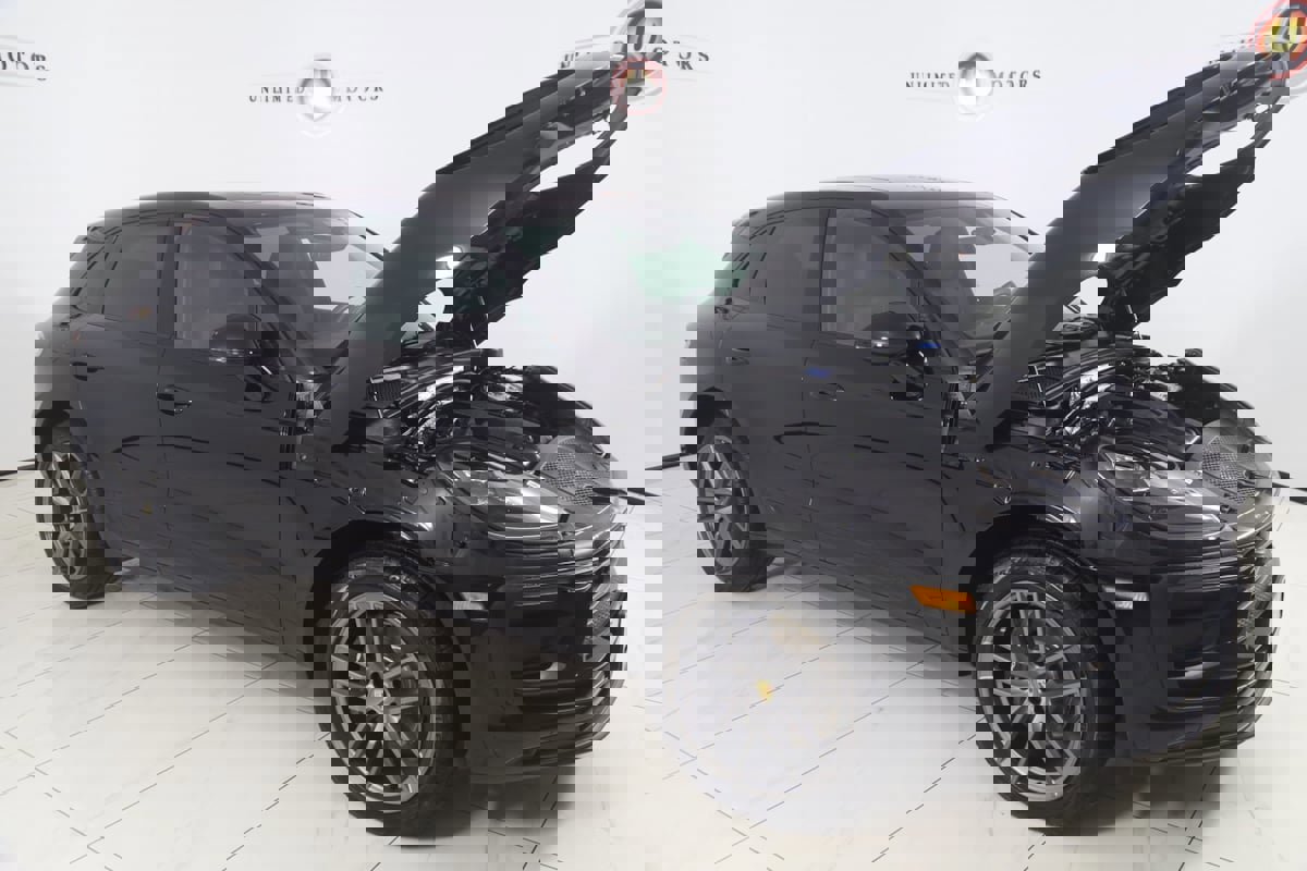 Used 2025 Porsche Macan image 26