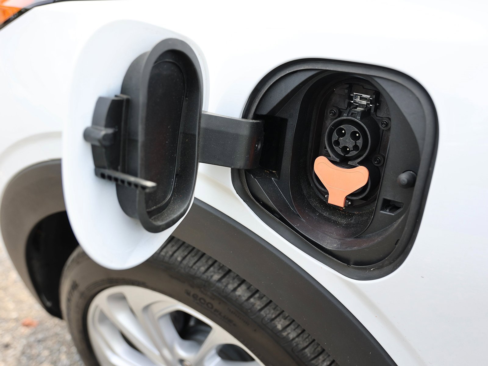 Certified 2022 Chevrolet Bolt EUV LT image 9