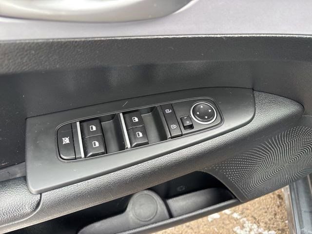 Used 2024 Kia Forte LXS image 14