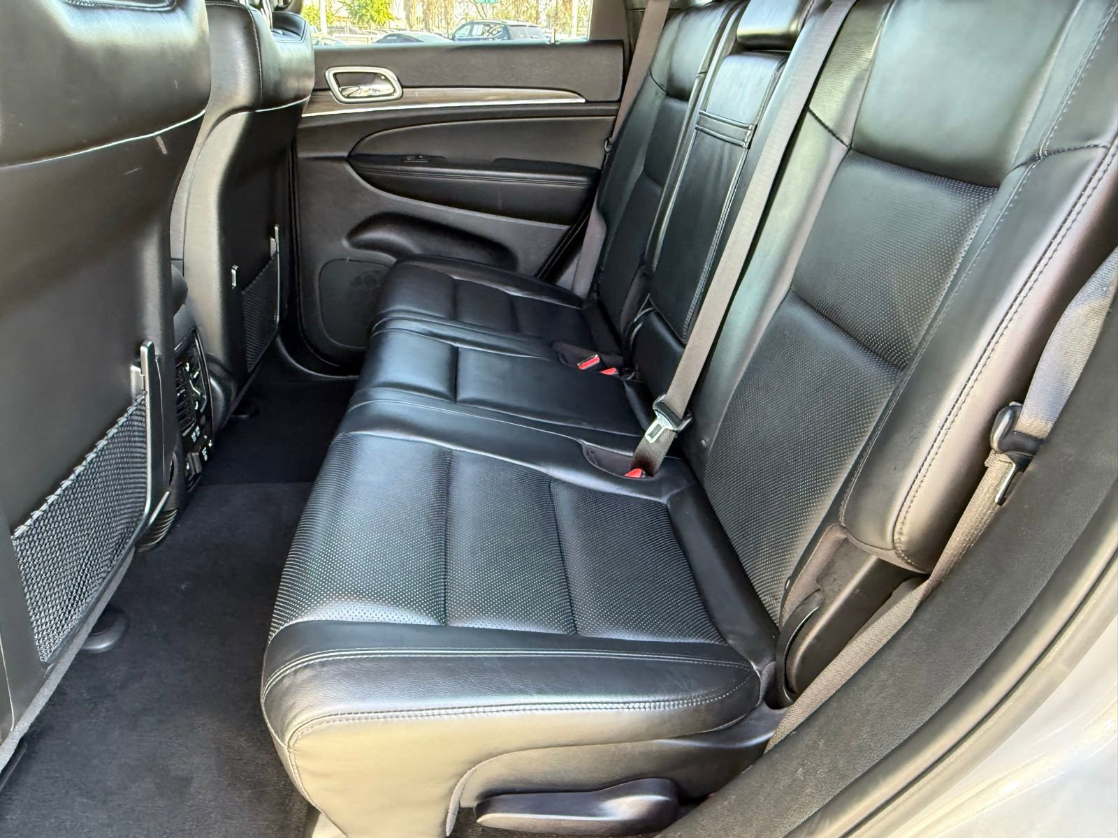 Used 2021 Jeep Grand Cherokee Limited w/ Luxury Group II image 32