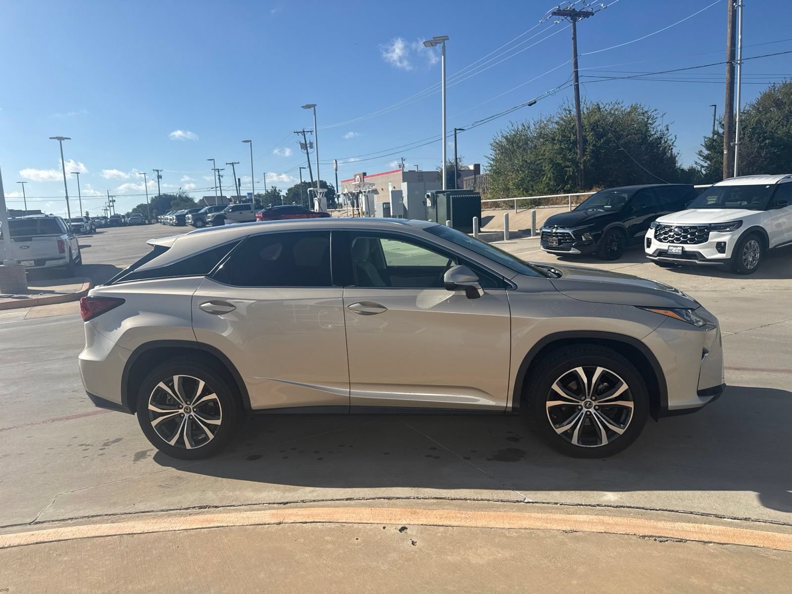 Used 2018 Lexus RX 350 FWD w/ Premium Package image 4
