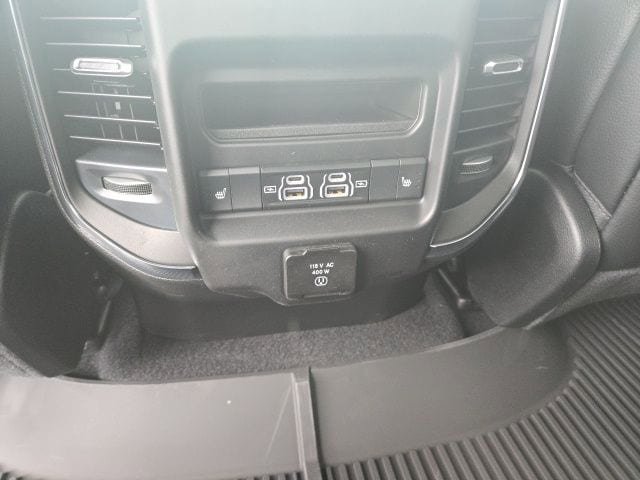New 2026 RAM 1500 Laramie w/ Night Edition AWD/4WD image 8