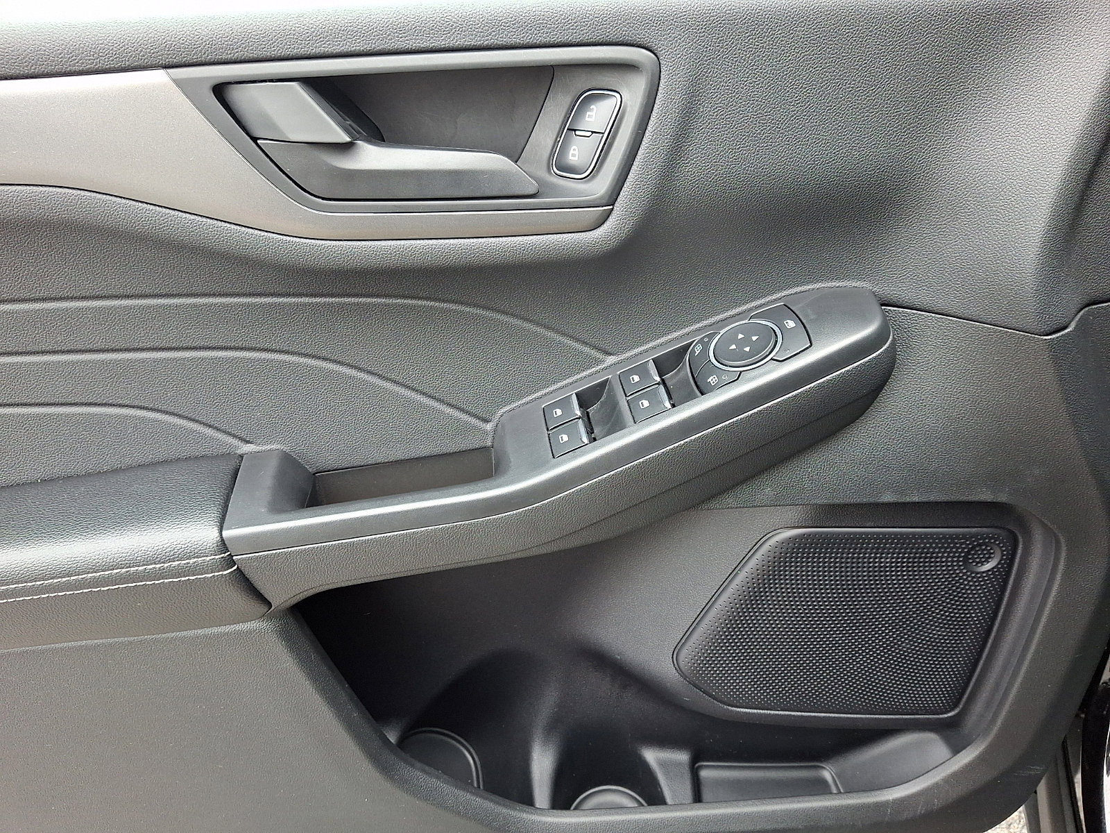 Certified 2023 Ford Escape Active AWD/4WD image 12