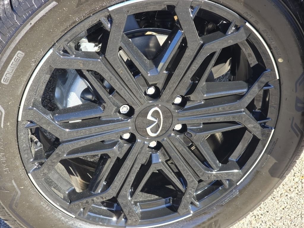 New 2026 INFINITI QX80 4WD image 12