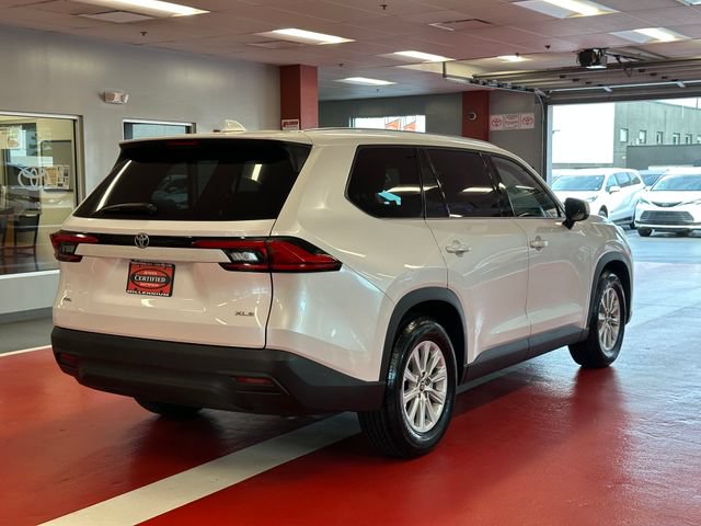 Certified 2024 Toyota Grand Highlander AWD image 4
