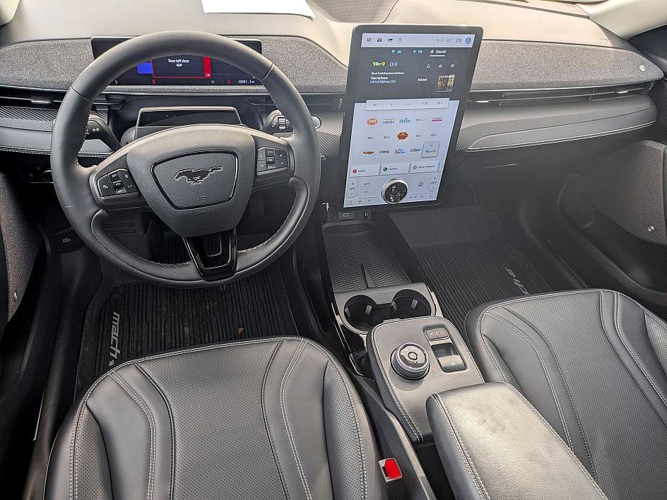 Used 2023 Ford Mustang Mach-E Premium image 27