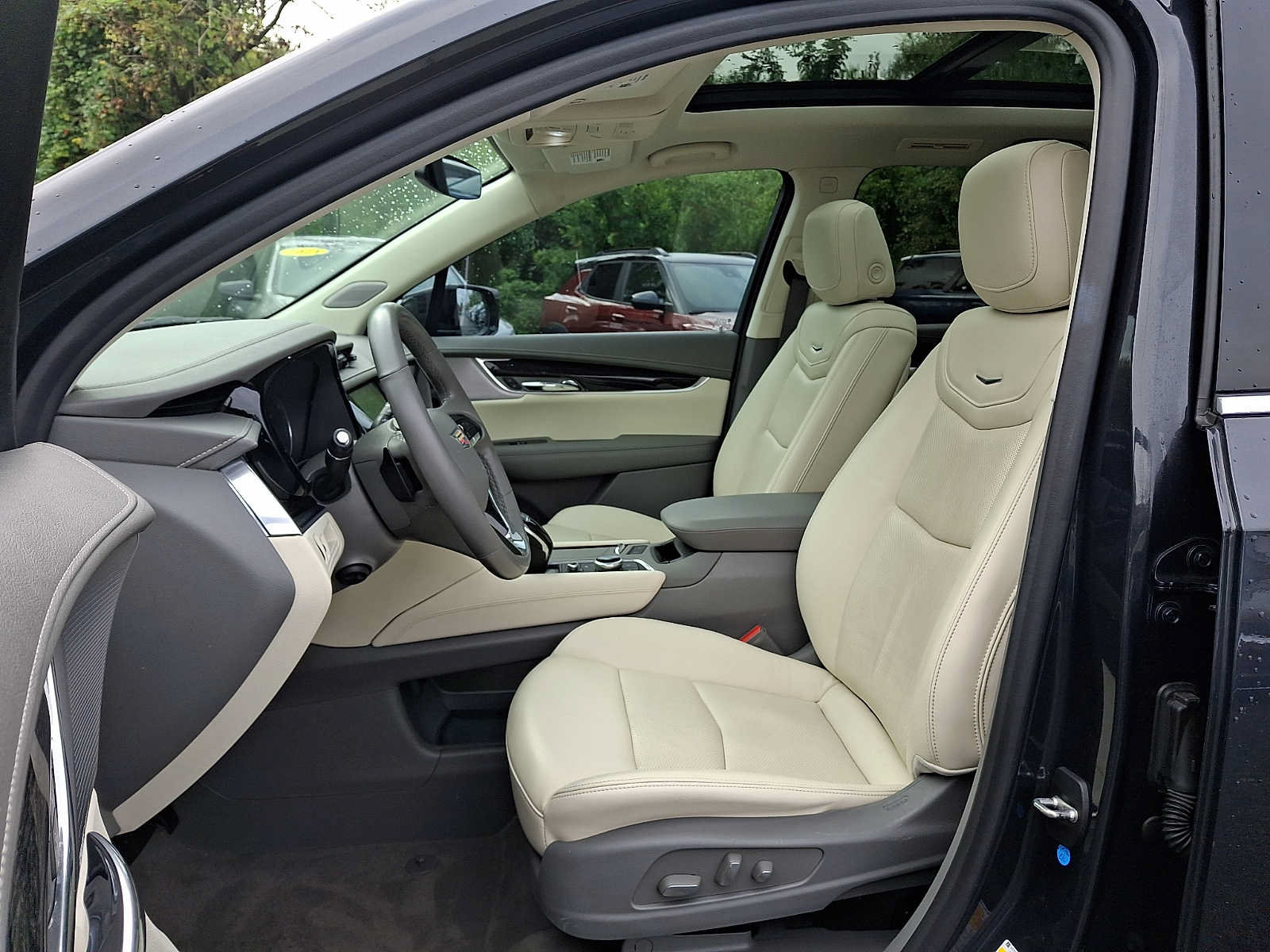 Used 2021 Cadillac XT6 Premium Luxury AWD/4WD image 14