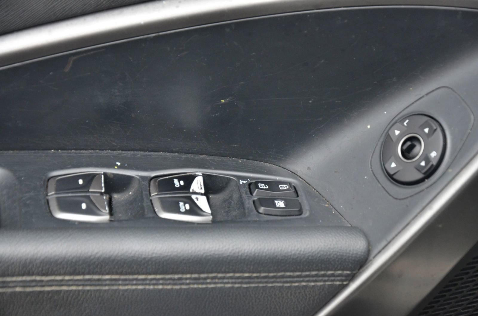 Used 2017 Hyundai Santa Fe Limited image 26