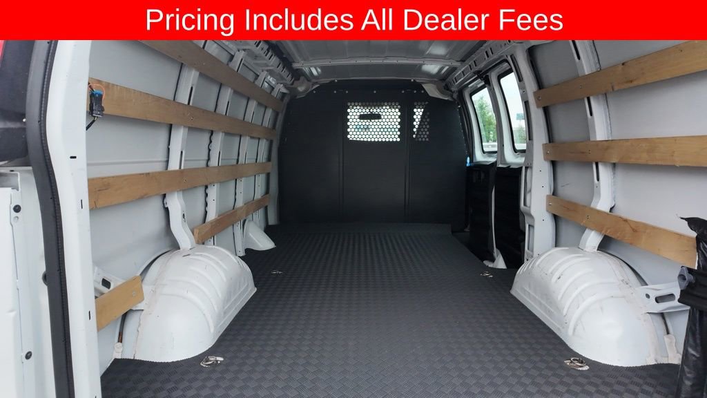 Used 2024 GMC Savana 2500 w/ Driver Convenience Package RWD image 8