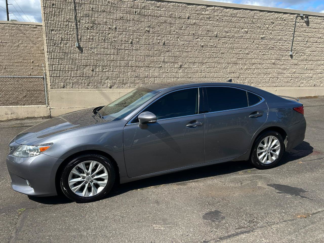 Used 2013 Lexus ES 300h w/ Premium Pkg FWD image 8
