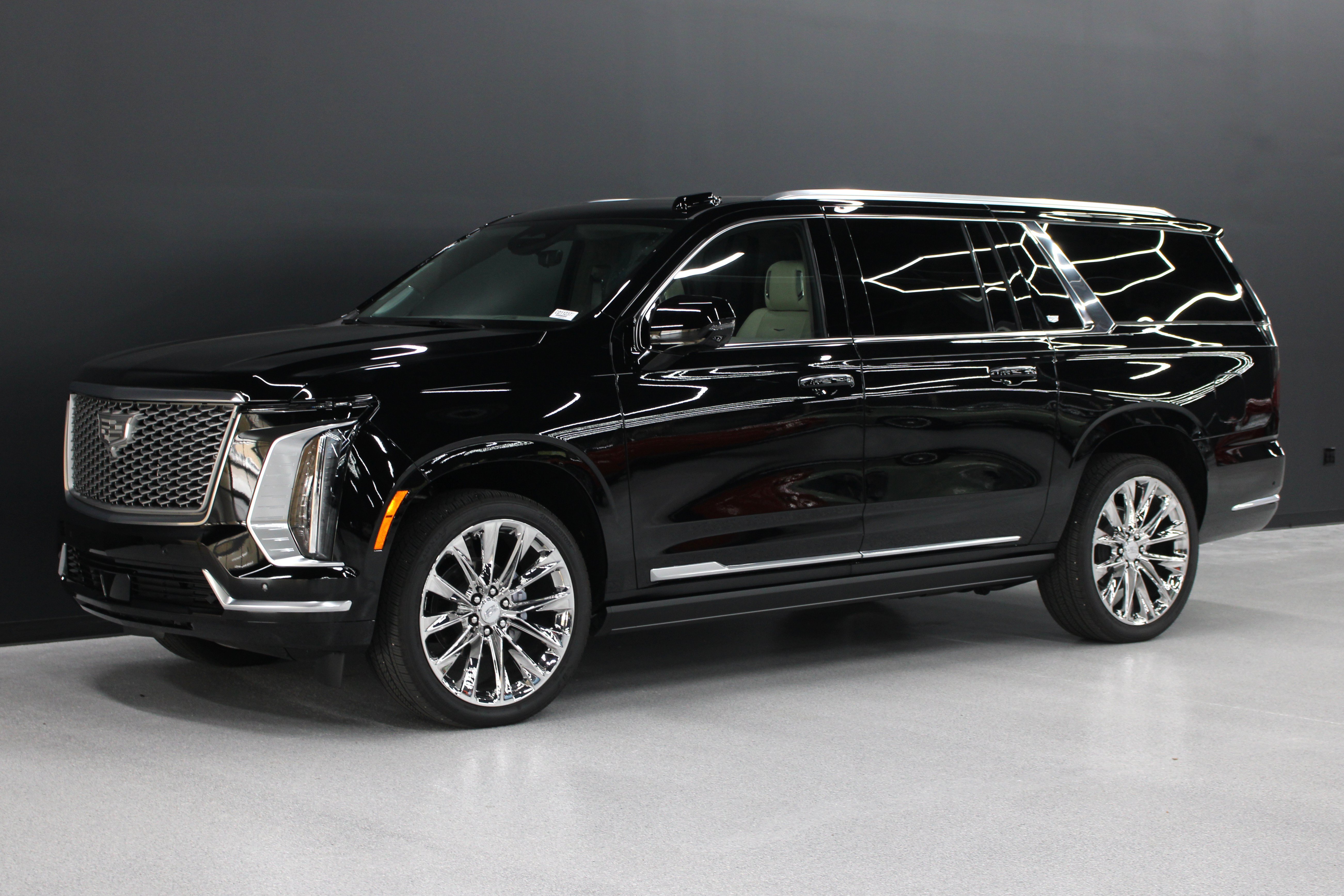 New 2026 Cadillac Escalade ESV Platinum Luxury w/ LPO, Radiant Package AWD/4WD image 8