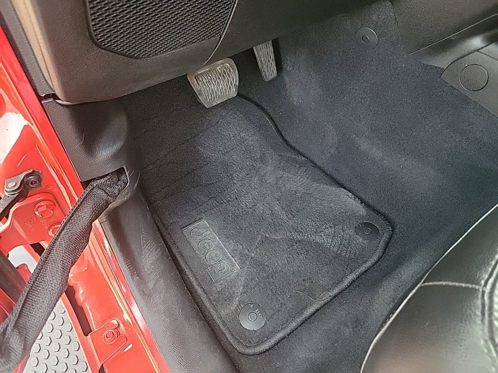 Used 2021 Jeep Wrangler Unlimited Sahara AWD/4WD image 22