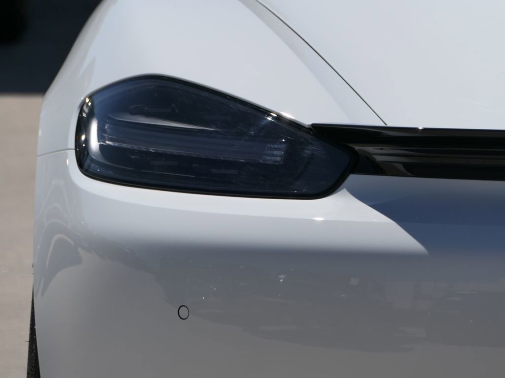 Used 2024 Porsche 718 Boxster RWD image 5