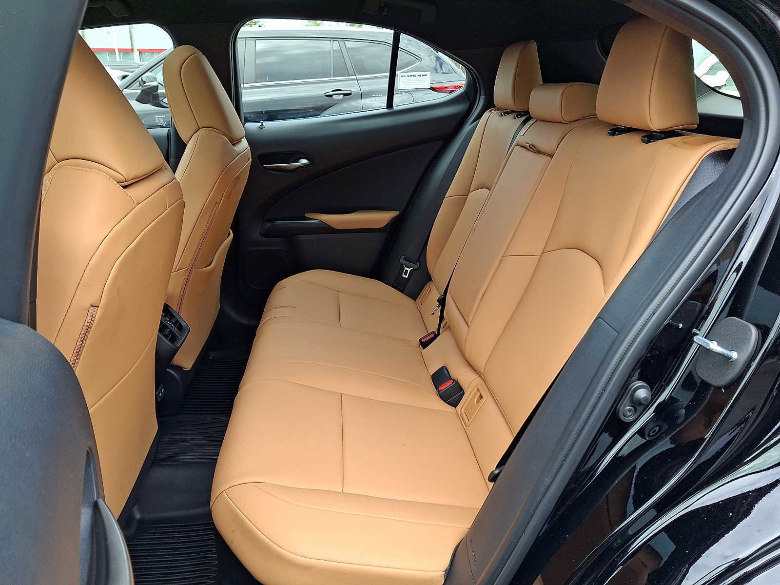 Used 2023 Lexus UX 250h FWD w/ Accessory Package (Z2) image 8