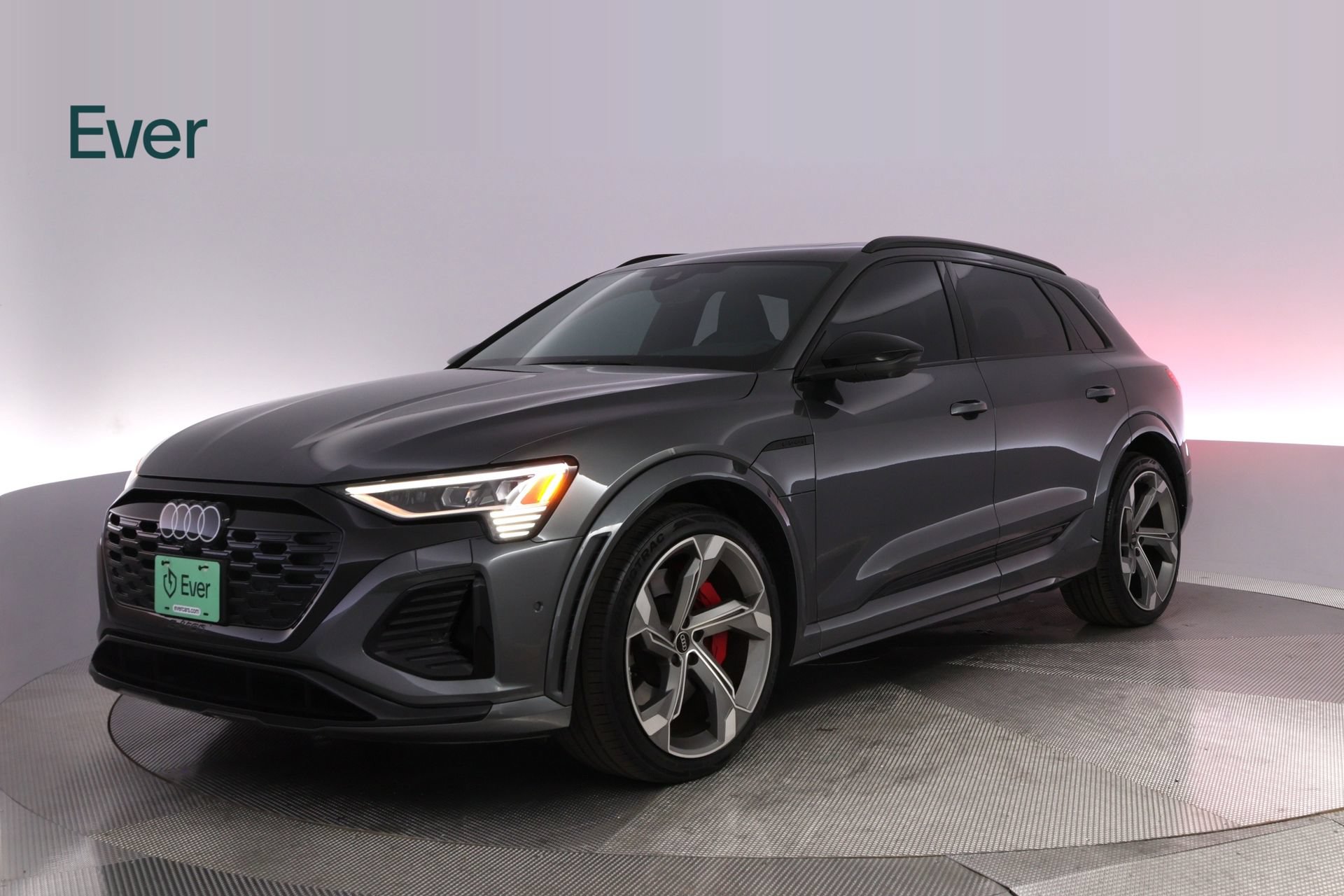 Used 2024 Audi SQ8 e-tron Premium Plus w/ Black Optic Package AWD/4WD image 2