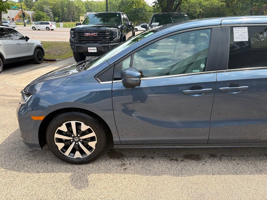 Used 2025 Honda Odyssey EX-L image 2