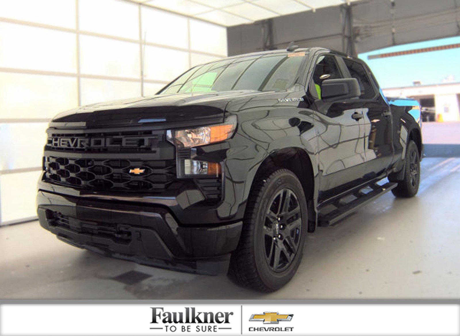 Used 2024 Chevrolet Silverado 1500 Custom AWD/4WD image 1