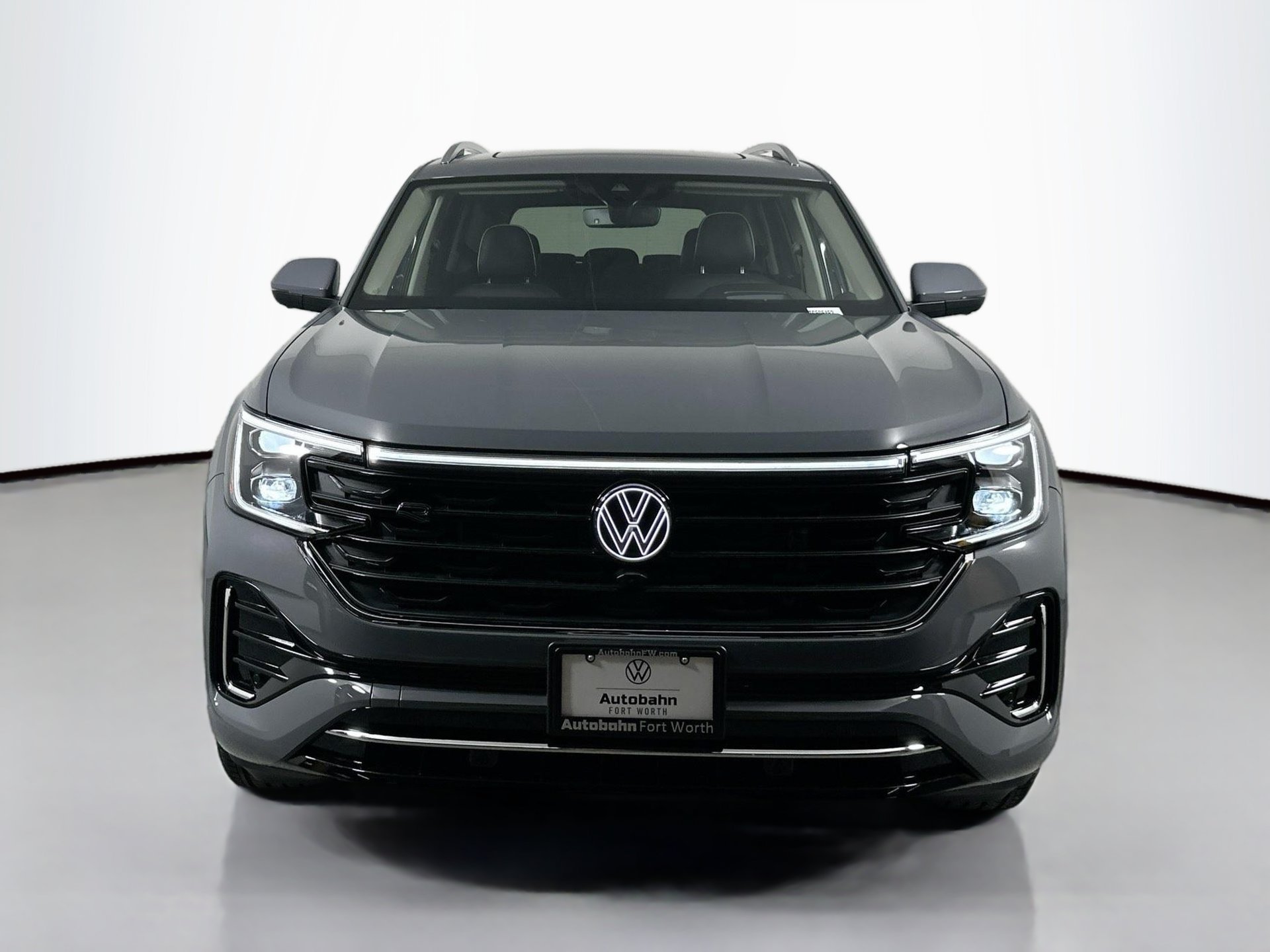 Certified 2026 Volkswagen Atlas SEL Premium R-Line AWD/4WD image 2