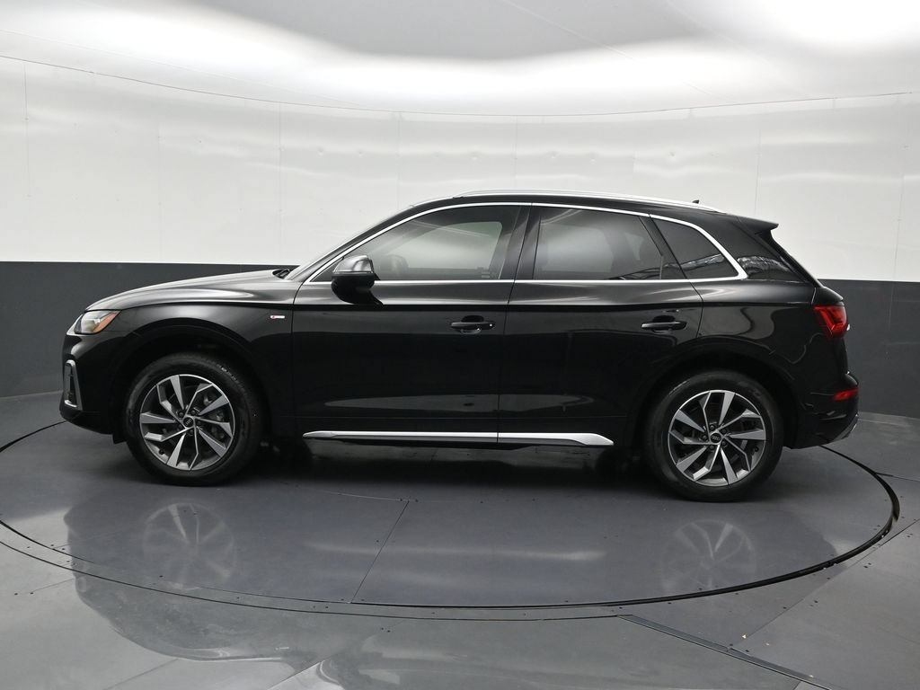 Used 2023 Audi Q5 2.0T Premium Plus w/ Premium Plus Package AWD/4WD image 2