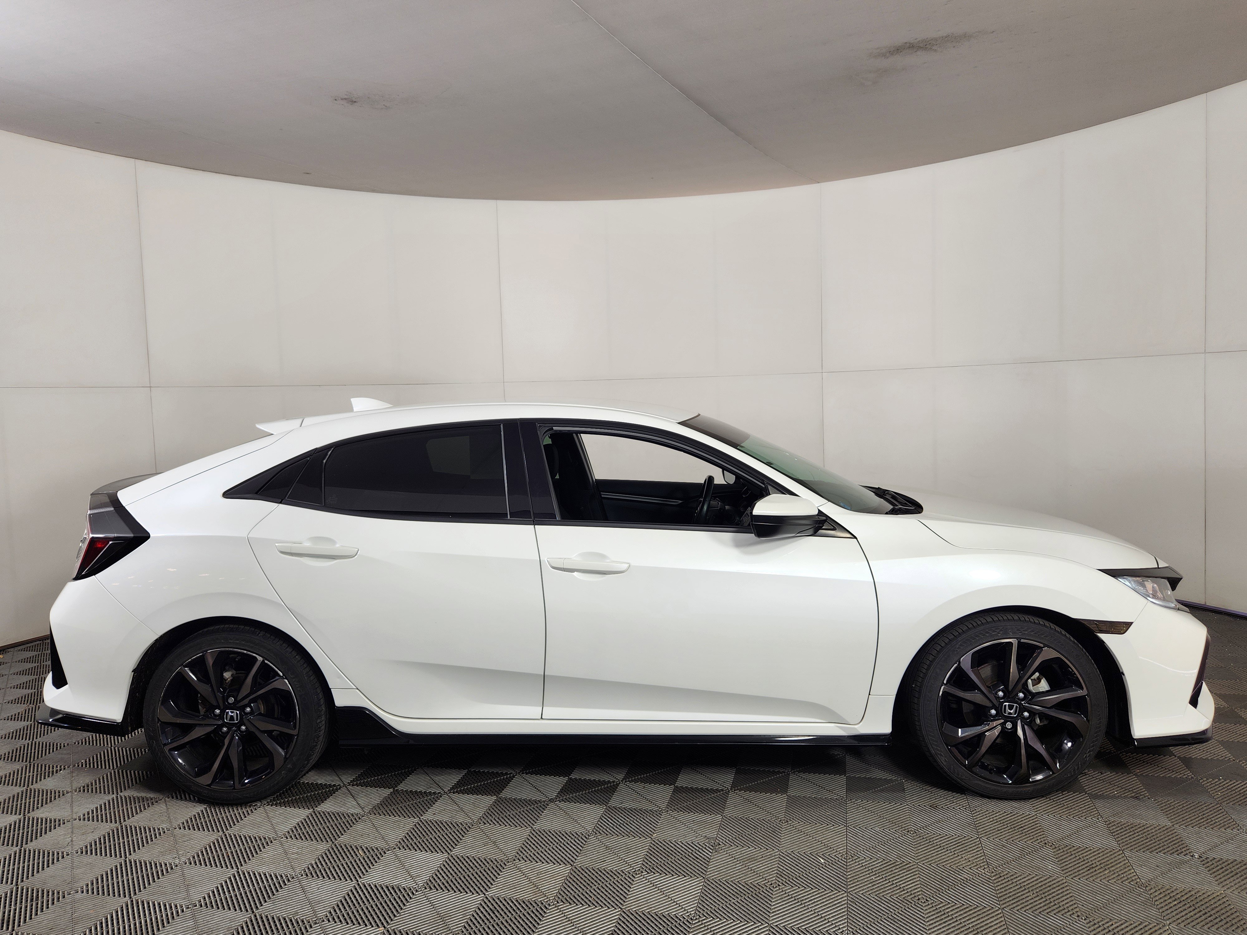 Used 2019 Honda Civic Sport image 8