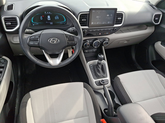 Used 2023 Hyundai Venue SEL image 11