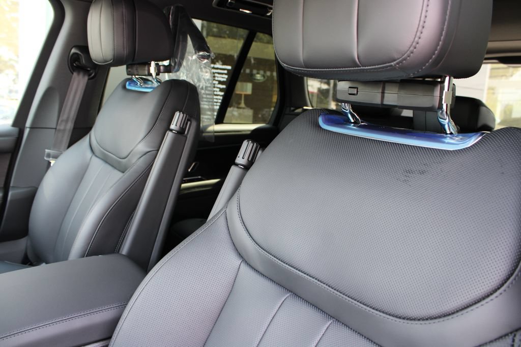 New 2027 Land Rover Range Rover SE AWD/4WD image 8