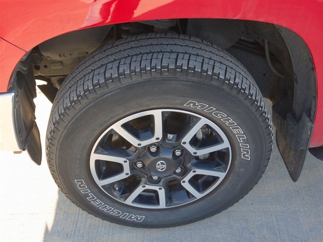 Used 2017 Toyota Tundra 1794 Edition image 12