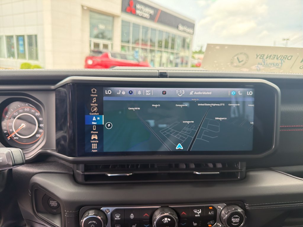 Used 2024 Jeep Gladiator Rubicon AWD/4WD image 22