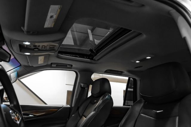 Used 2015 Cadillac Escalade Luxury AWD/4WD image 6