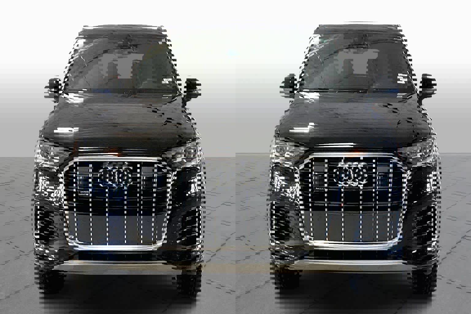 Used 2023 Audi Q7 Premium Plus w/ Premium Plus Package image 3