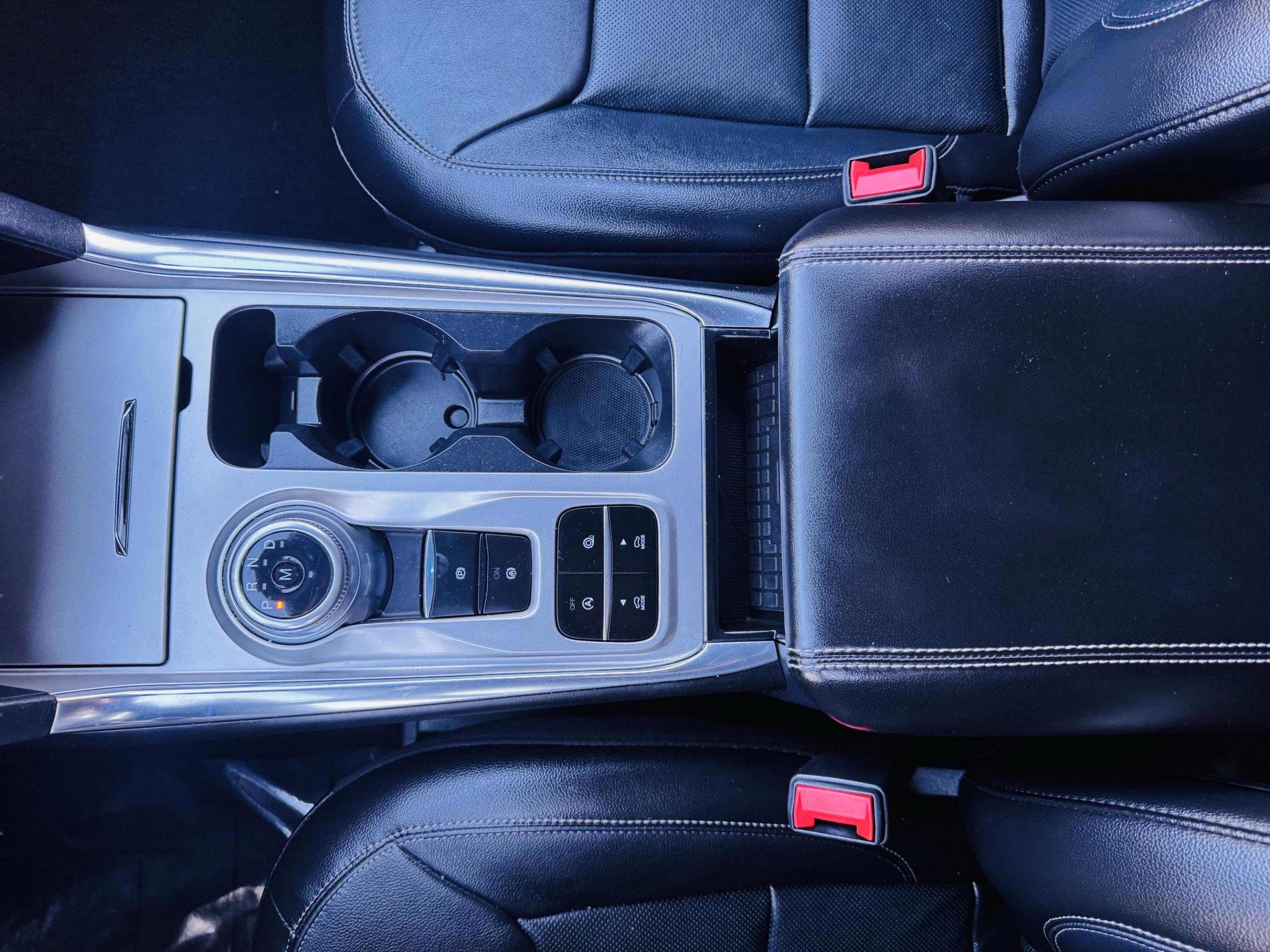 Used 2020 Ford Explorer Limited w/ Class III Trailer Tow Package image 19