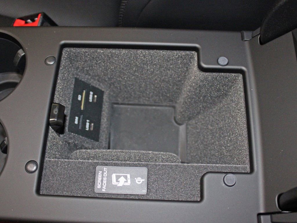 Certified 2025 Porsche Macan image 33