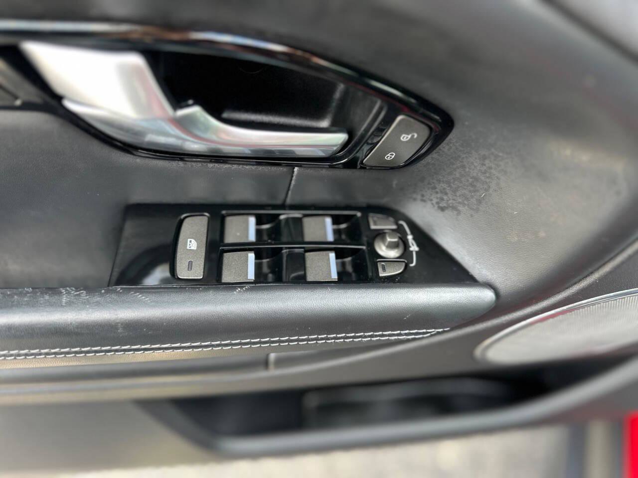 Used 2018 Land Rover Range Rover Evoque HSE Dynamic AWD/4WD image 18