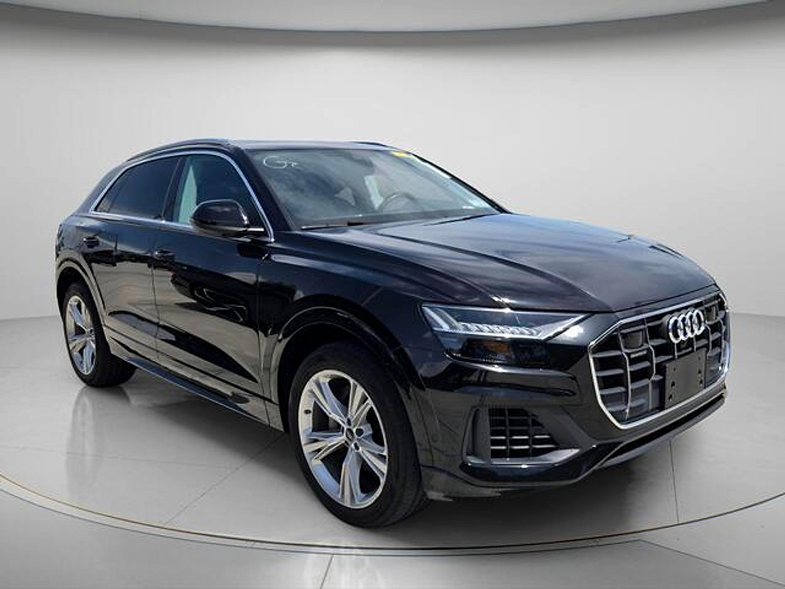 Used 2023 Audi Q8 Premium w/ Convenience Package AWD/4WD image 4