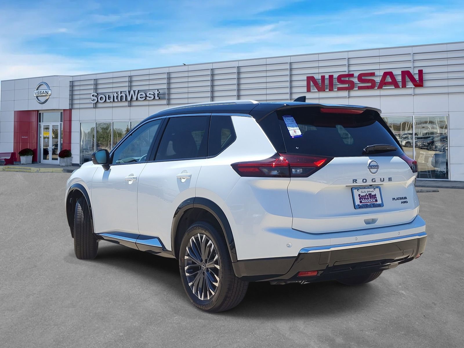 New 2026 Nissan Rogue Platinum AWD/4WD image 7