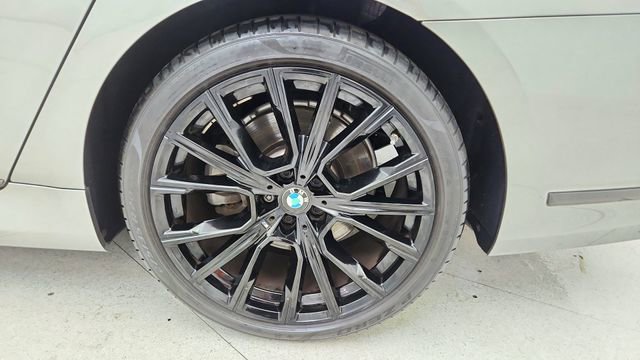 Used 2022 BMW 740i xDrive w/ M Sport Package image 66