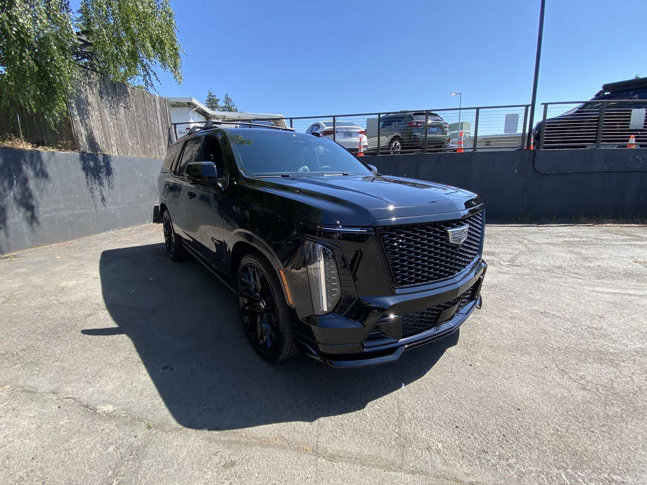 Used 2026 Cadillac Escalade V w/ LPO, ONYX Package AWD/4WD image 8