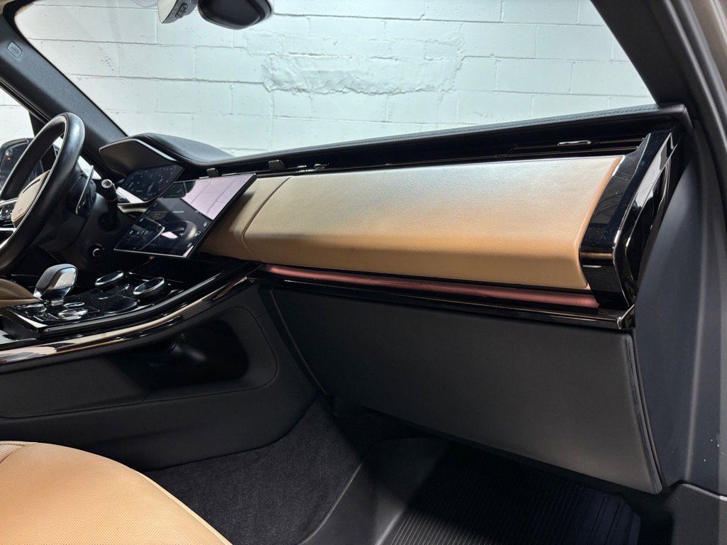 Used 2023 Land Rover Range Rover Sport SE image 29