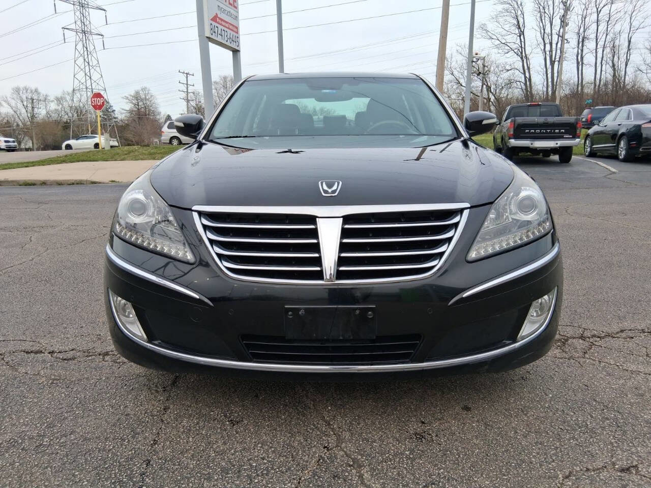 Used 2012 Hyundai Equus Signature RWD image 2