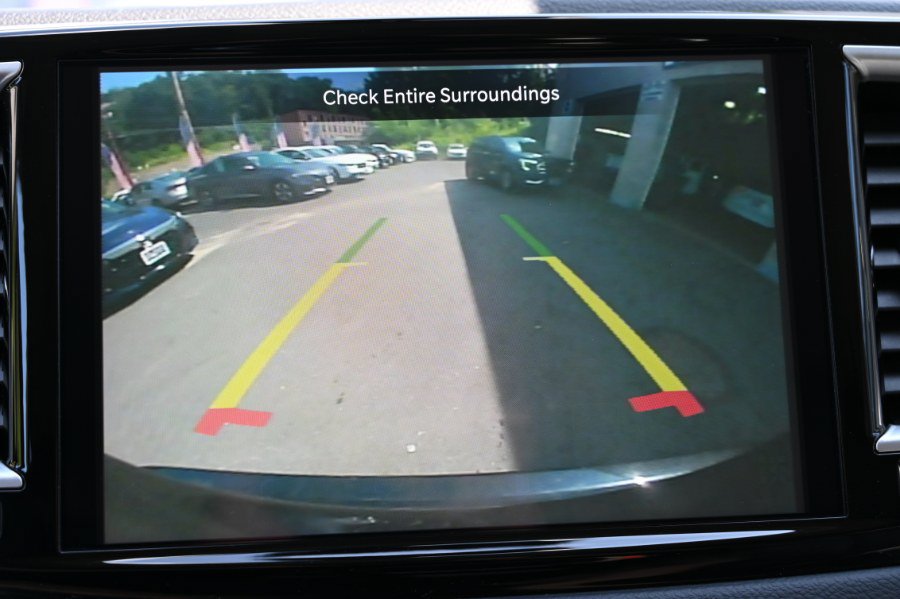Used 2023 Chrysler Pacifica Touring-L FWD image 26