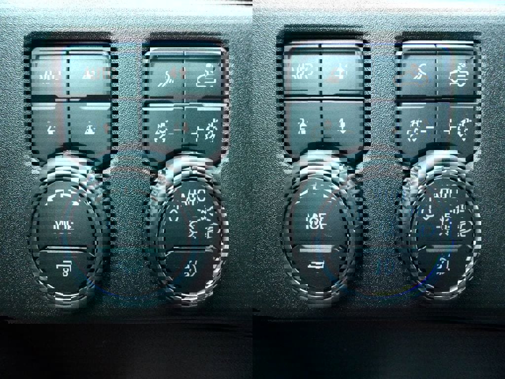 Used 2022 Chevrolet Silverado 1500 LTZ w/ Z71 Off-Road Package image 21