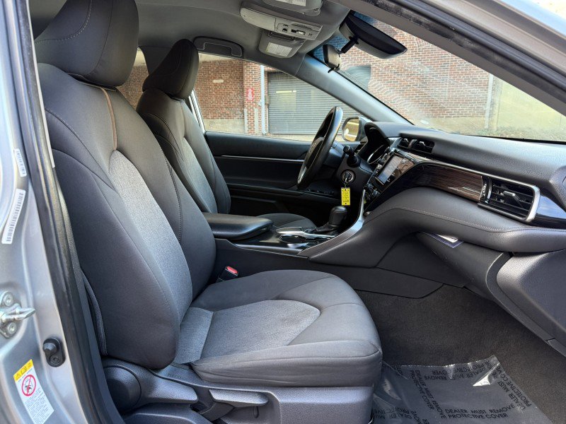 Used 2019 Toyota Camry LE image 26
