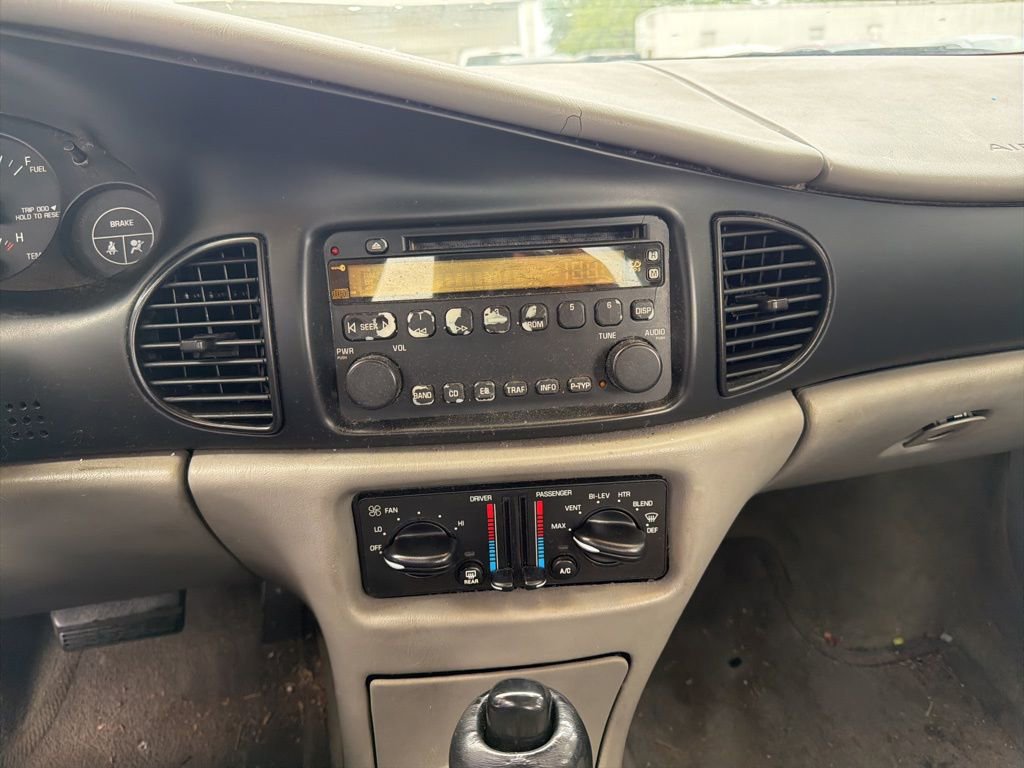 Used 2004 Buick Regal LS FWD image 12