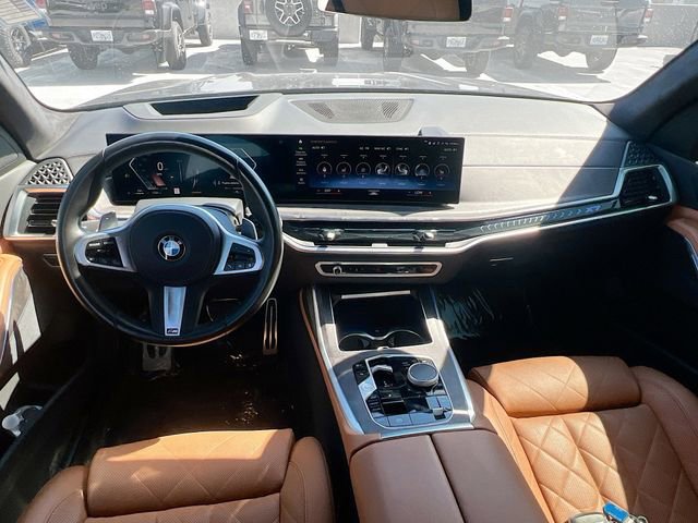 Used 2023 BMW X7 xDrive40i w/ M Sport Package image 28