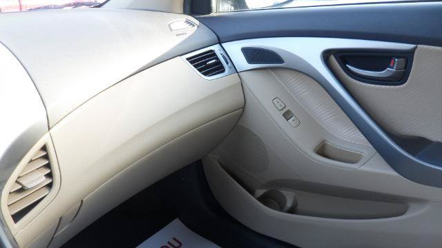 Used 2013 Hyundai Elantra GLS w/ Preferred Pkg FWD image 28