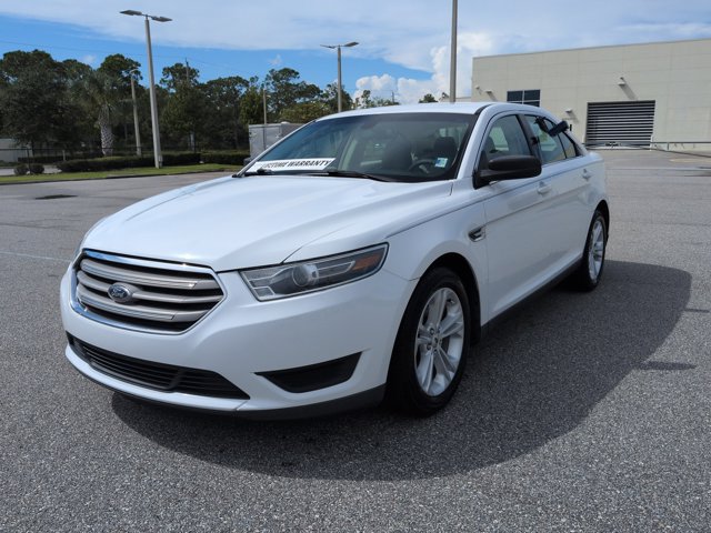 Used 2018 Ford Taurus SE FWD image 8