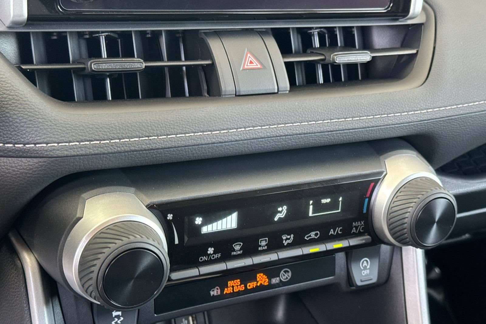 Certified 2025 Toyota RAV4 LE FWD image 27