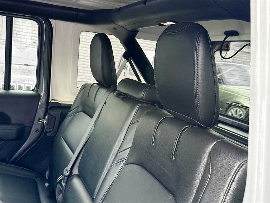 Used 2022 Jeep Wrangler Unlimited Rubicon 4xe image 29