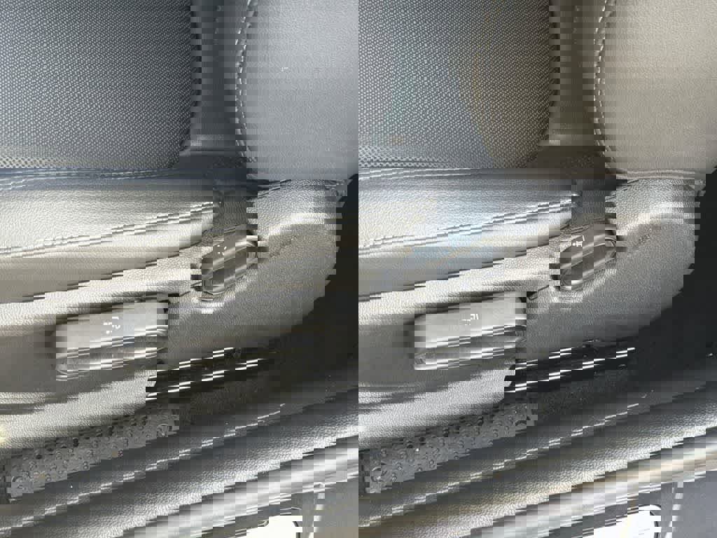 Used 2023 MINI Cooper SE image 26