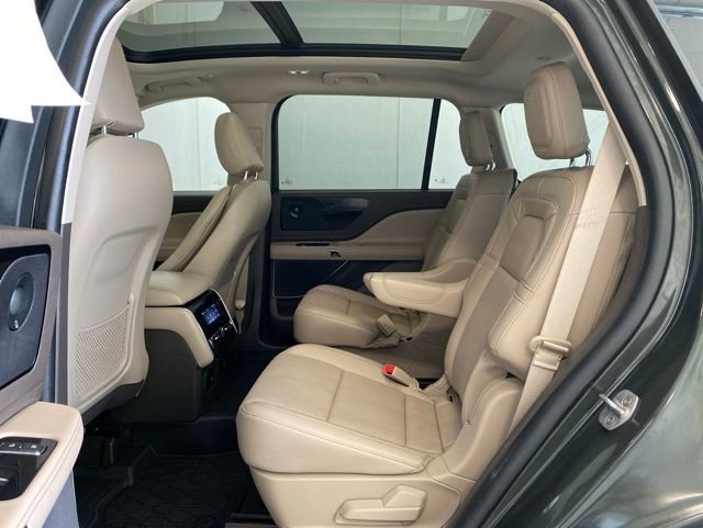 Used 2022 Lincoln Aviator Reserve w/ Elements Package Plus AWD/4WD image 16